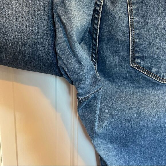 Old Navy Women's Rockstar Skinny Jeans - Picture 8 of 9